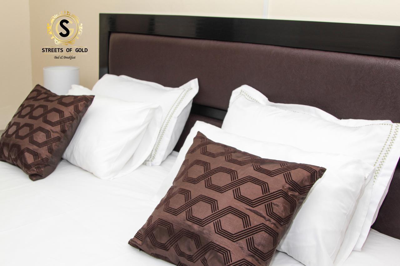 גאבורון Streets Of Gold Guest House מראה חיצוני תמונה